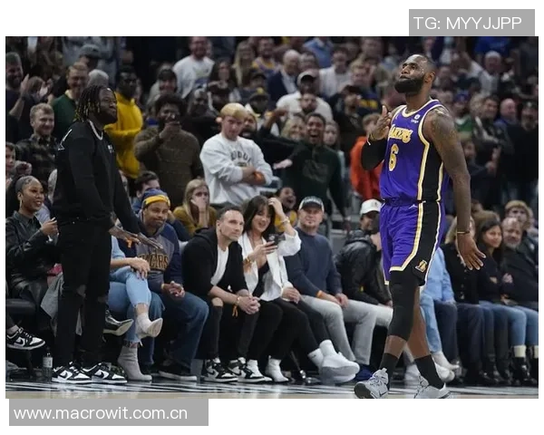 詹姆斯借助富保罗操控联盟规则变更走步问题引发热议