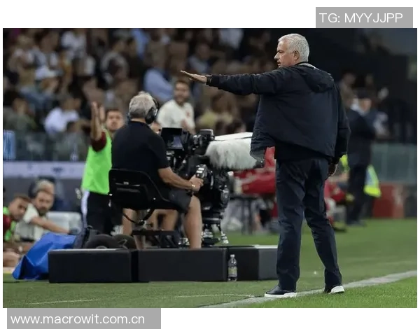 亚特兰大机场航班延误罗马全队深夜滞留难以启程