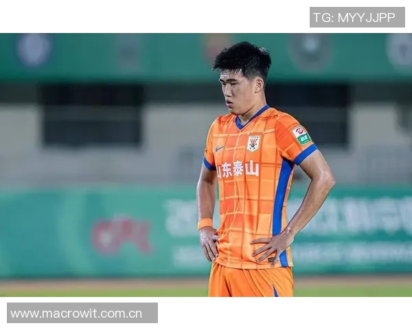 彭啸在泰山逐渐崭露头角下赛季有望争夺中超最佳青年球员荣誉