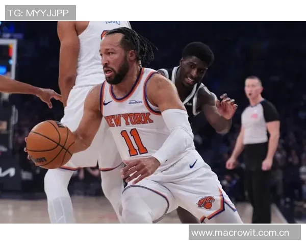 尼克斯三分雨倾洒篮网创历史大胜54分震撼全场